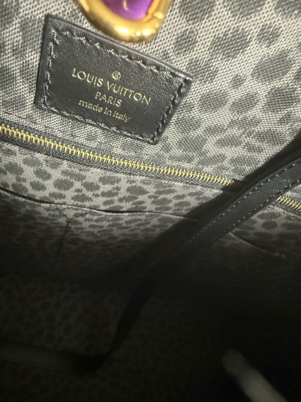 Louis Vuitton OnTheGo OTG Tote Wild at Heart
Monogram Giant GM - Picture 8 of 8